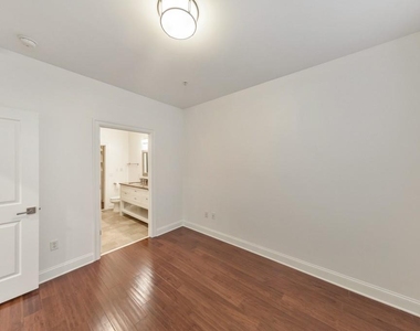 901 Abernathy Road Ne - Photo Thumbnail 28