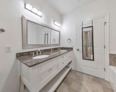 901 Abernathy Road Ne - Photo Thumbnail 37
