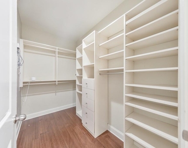 901 Abernathy Road Ne - Photo Thumbnail 15