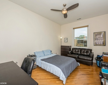 2905 N Halsted Street - Photo Thumbnail 7