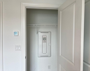 1343 Harvest Park Lane - Photo Thumbnail 4