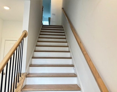 1343 Harvest Park Lane - Photo Thumbnail 5