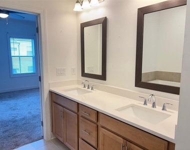 1343 Harvest Park Lane - Photo Thumbnail 16