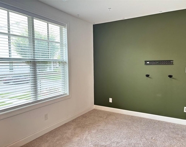 1343 Harvest Park Lane - Photo Thumbnail 2