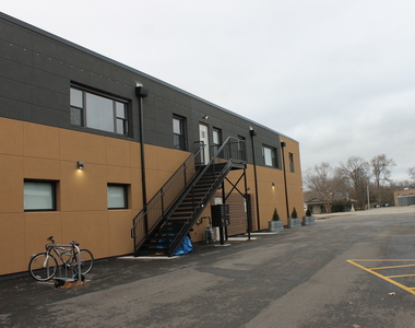 715 E State Street - Photo Thumbnail 2