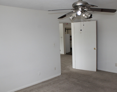 715 E State Street - Photo Thumbnail 12