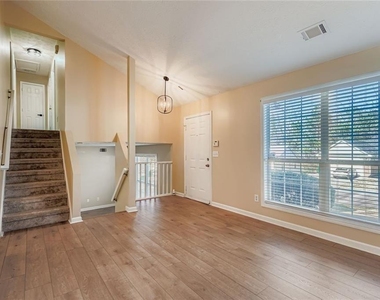 6543 Alford Way - Photo Thumbnail 4