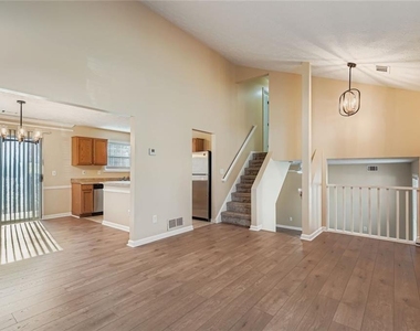 6543 Alford Way - Photo Thumbnail 5