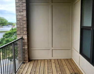898 Oak Street Sw - Photo Thumbnail 17