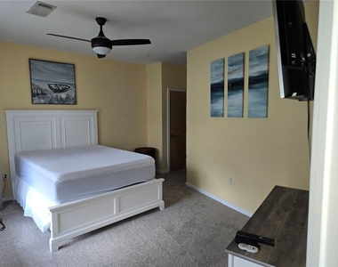 898 Oak Street Sw - Photo Thumbnail 11