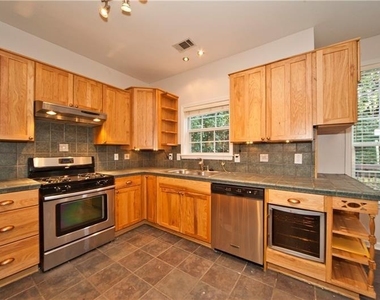 1170 Rhyne Chase Se - Photo Thumbnail 5
