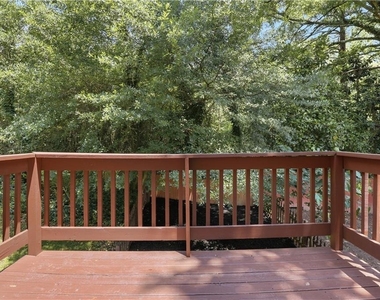 1100 Westfield Trace Se - Photo Thumbnail 16