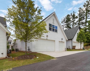 2000 Harvest Pond Circle - Photo Thumbnail 21