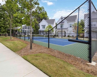 2000 Harvest Pond Circle - Photo Thumbnail 32