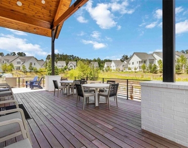 2000 Harvest Pond Circle - Photo Thumbnail 29