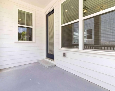 2000 Harvest Pond Circle - Photo Thumbnail 18