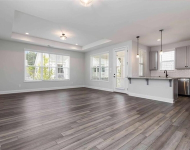 2000 Harvest Pond Circle - Photo Thumbnail 40