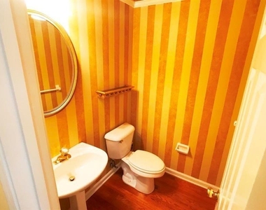 377 Fairbrook Circle - Photo Thumbnail 16