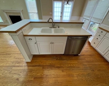 377 Fairbrook Circle - Photo Thumbnail 14