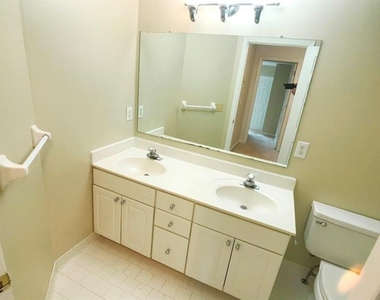 377 Fairbrook Circle - Photo Thumbnail 18