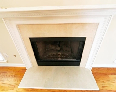 377 Fairbrook Circle - Photo Thumbnail 8