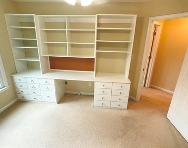 377 Fairbrook Circle - Photo Thumbnail 20