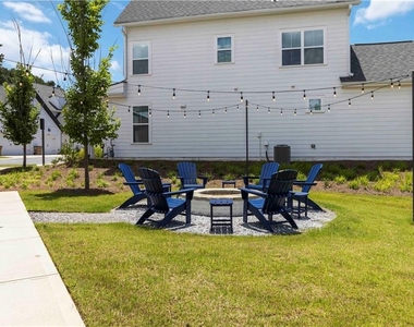 2000 Harvest Pond Circle - Photo Thumbnail 29