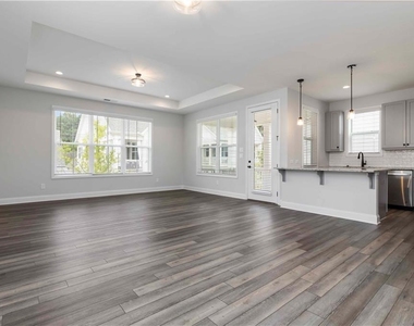 2000 Harvest Pond Circle - Photo Thumbnail 40