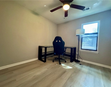 3814 Whaley Court - Photo Thumbnail 8