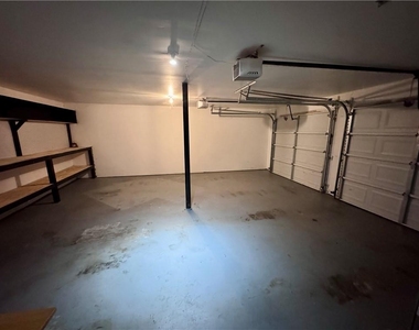 3814 Whaley Court - Photo Thumbnail 12
