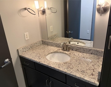 620 Glen Iris Ne - Photo Thumbnail 10