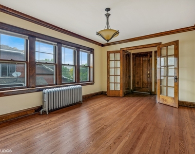 1522 N Austin Boulevard - Photo Thumbnail 12