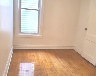 1254 N Maplewood Avenue - Photo Thumbnail 7
