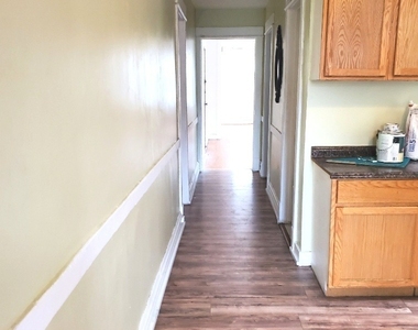 1254 N Maplewood Avenue - Photo Thumbnail 3