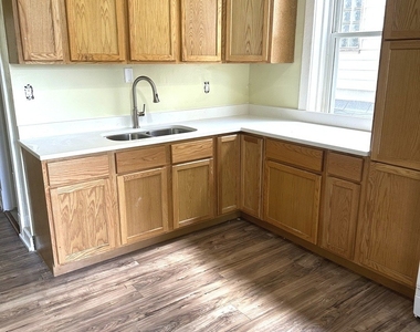 1254 N Maplewood Avenue - Photo Thumbnail 10
