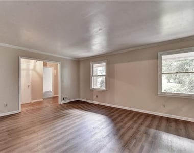 268 Allen Court Sw - Photo Thumbnail 7