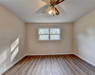 268 Allen Court Sw - Photo Thumbnail 32