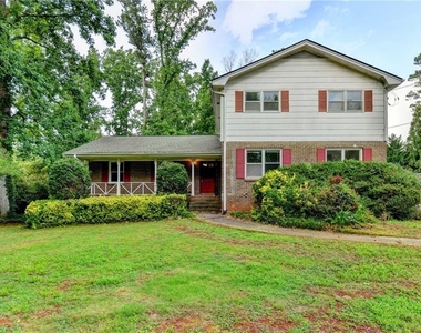 268 Allen Court Sw - Photo Thumbnail 2