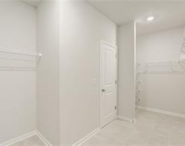 3601 Deaton Trail - Photo Thumbnail 32