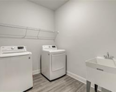 3601 Deaton Trail - Photo Thumbnail 14