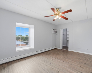 5125 Blodgett Avenue - Photo Thumbnail 8
