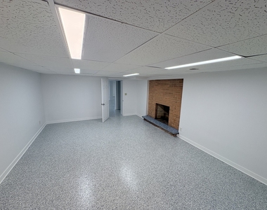 7450 Webster Street - Photo Thumbnail 22