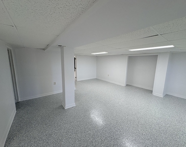 7450 Webster Street - Photo Thumbnail 23