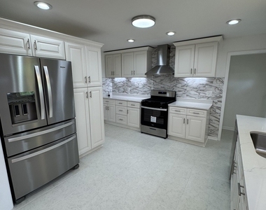 7450 Webster Street - Photo Thumbnail 4