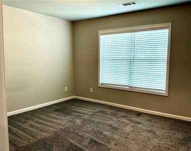3627 Bryant Meadow Circle - Photo Thumbnail 25
