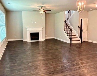 3627 Bryant Meadow Circle - Photo Thumbnail 9
