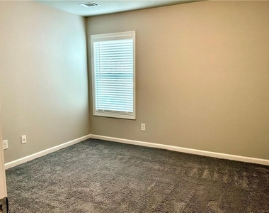 3627 Bryant Meadow Circle - Photo Thumbnail 27