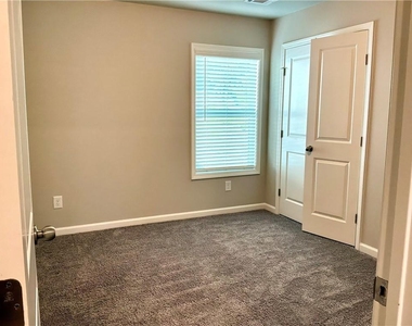 3627 Bryant Meadow Circle - Photo Thumbnail 28
