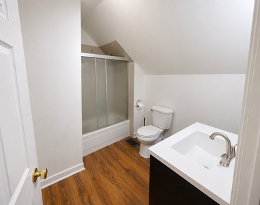 3740 N Janssen Avenue - Photo Thumbnail 12