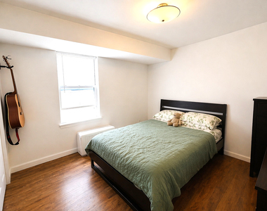 3740 N Janssen Avenue - Photo Thumbnail 9